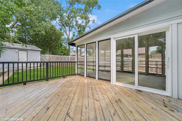 832 4th Street, West Des Moines, IA 50265