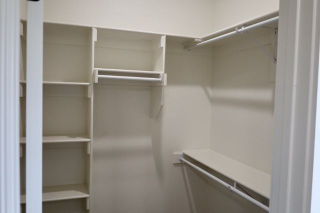 530 Cosmos Street, Centerton, AR 72719