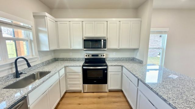 530 Cosmos Street, Centerton, AR 72719