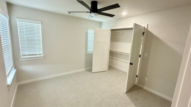 530 Cosmos Street, Centerton, AR 72719