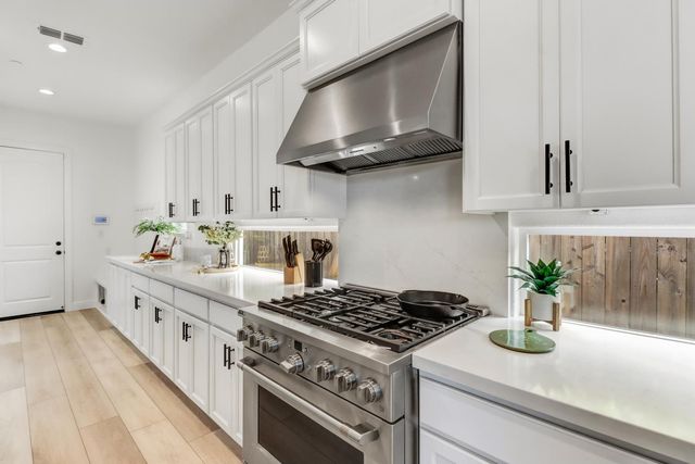 4043 Red Blush Way, Rancho Cordova, CA 95742