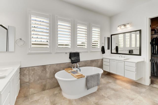 4043 Red Blush Way, Rancho Cordova, CA 95742