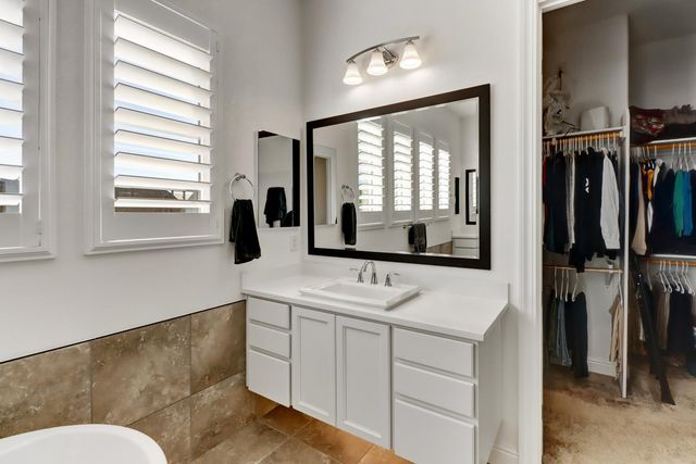 4043 Red Blush Way, Rancho Cordova, CA 95742