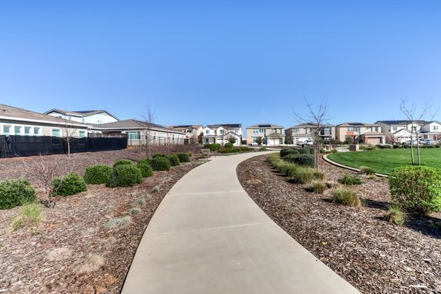 4043 Red Blush Way, Rancho Cordova, CA 95742