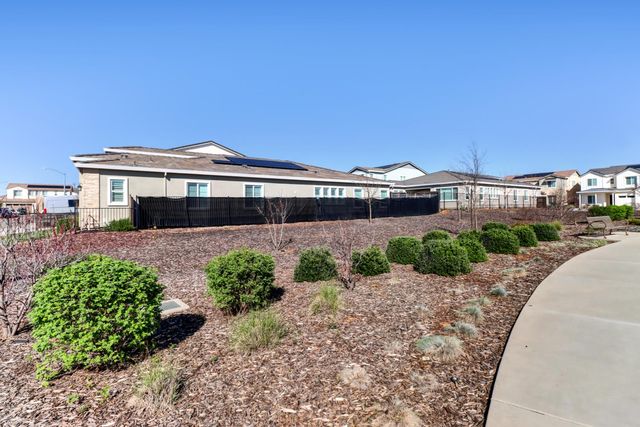 4043 Red Blush Way, Rancho Cordova, CA 95742