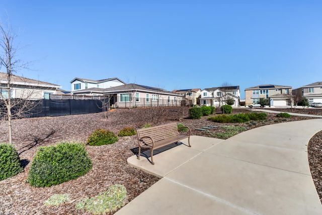 4043 Red Blush Way, Rancho Cordova, CA 95742