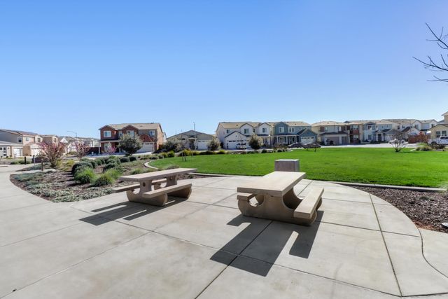 4043 Red Blush Way, Rancho Cordova, CA 95742