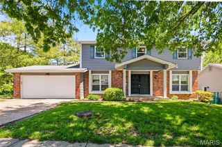 1302 Saltbox Drive, Chesterfield, MO 63017
