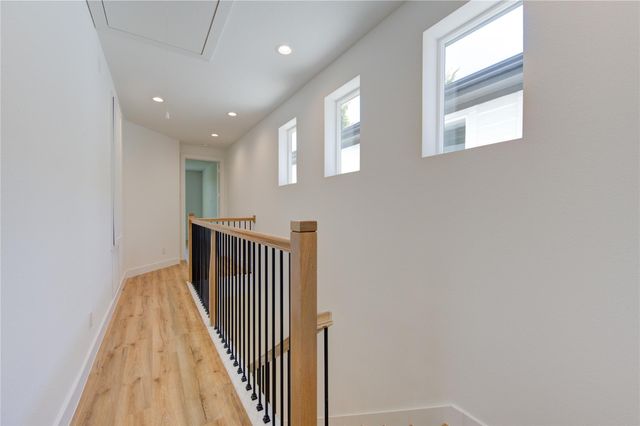 2710 Noble Street, Houston, TX 77026