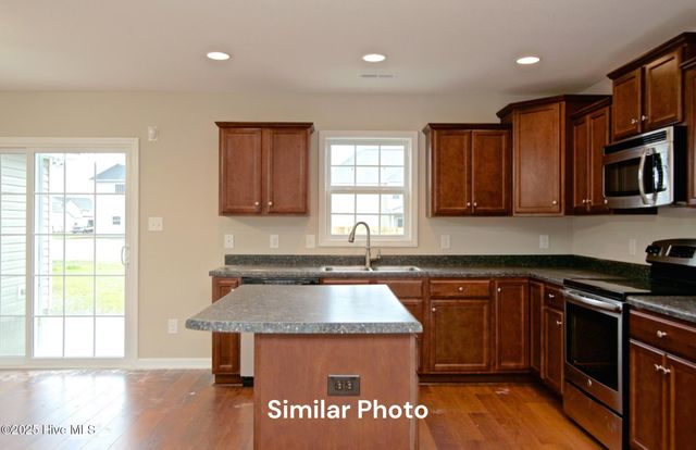 410 Montgomery Drive, Jacksonville, NC 28546