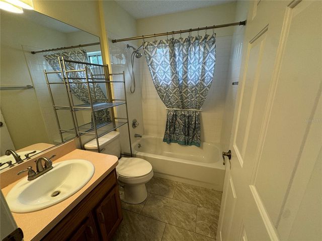1105 SAN ANTONIO LANE, Lady Lake, FL 32159