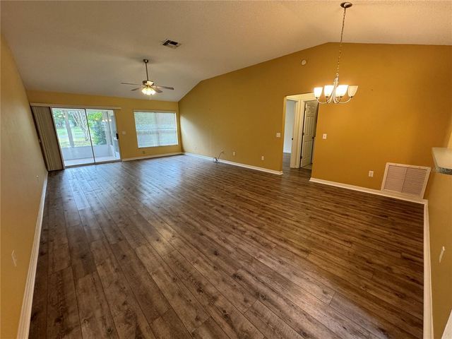 1105 SAN ANTONIO LANE, Lady Lake, FL 32159