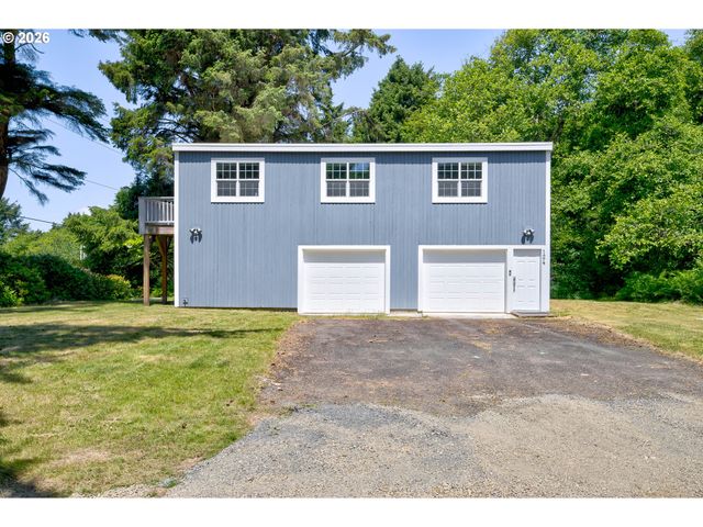 124 E SITKA St, Cannon Beach, OR 97110