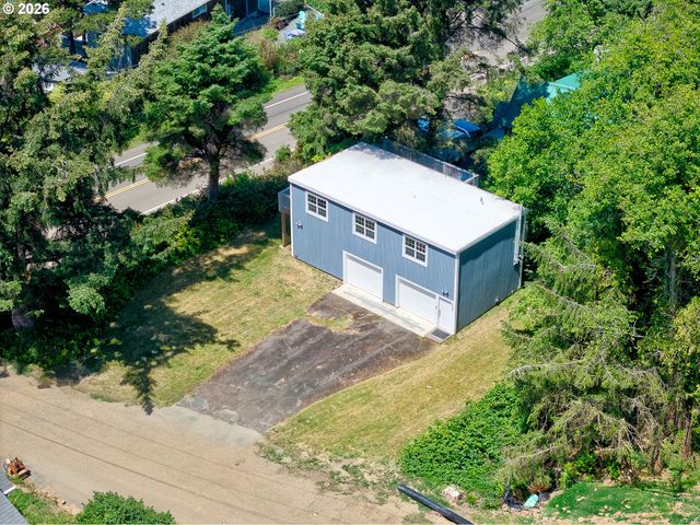 124 E SITKA St, Cannon Beach, OR 97110