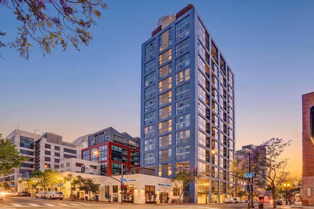 Image 1 of property listing at 321 10th Ave 907, San Diego, CA 92101