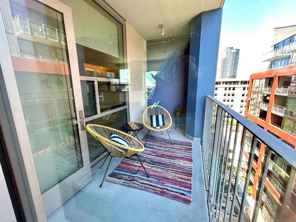 Image 18 of property listing at 321 10th Ave 907, San Diego, CA 92101