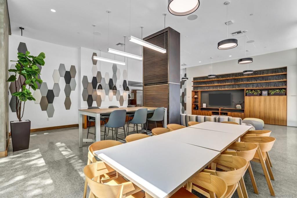 Image 42 of property listing at 321 10th Ave 907, San Diego, CA 92101