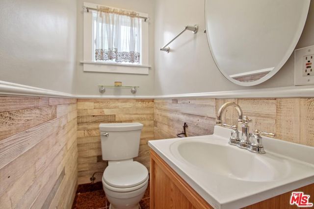 3701 4th Avenue, Los Angeles, CA 90018