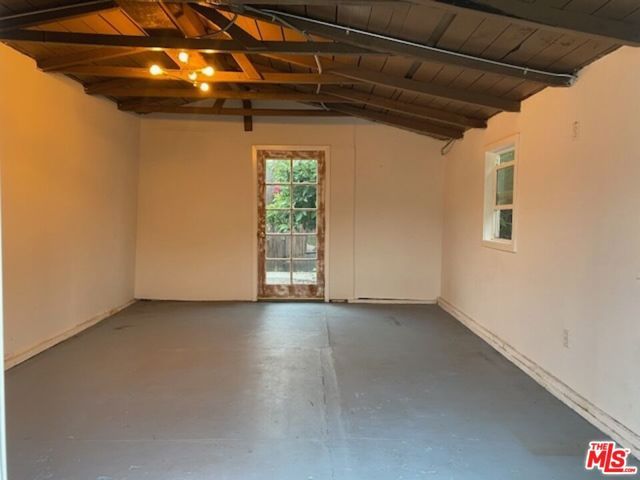3701 4th Avenue, Los Angeles, CA 90018