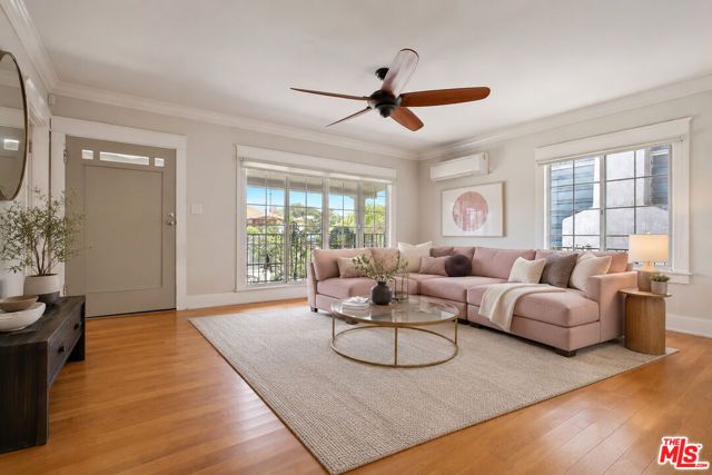 3701 4th Avenue, Los Angeles, CA 90018