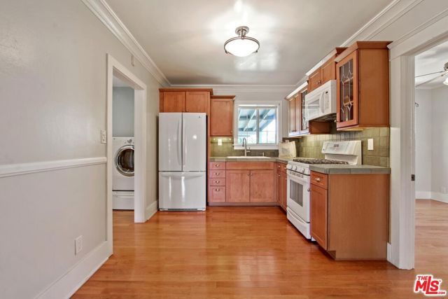 3701 4th Avenue, Los Angeles, CA 90018