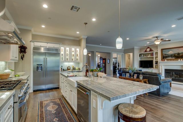 8754 Port Dr, Plymouth, CA 95669