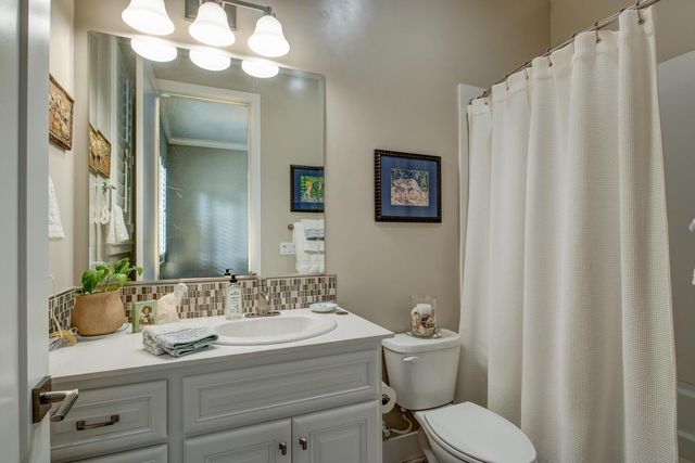 8754 Port Dr, Plymouth, CA 95669