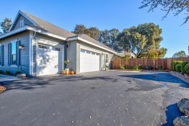 8754 Port Dr, Plymouth, CA 95669