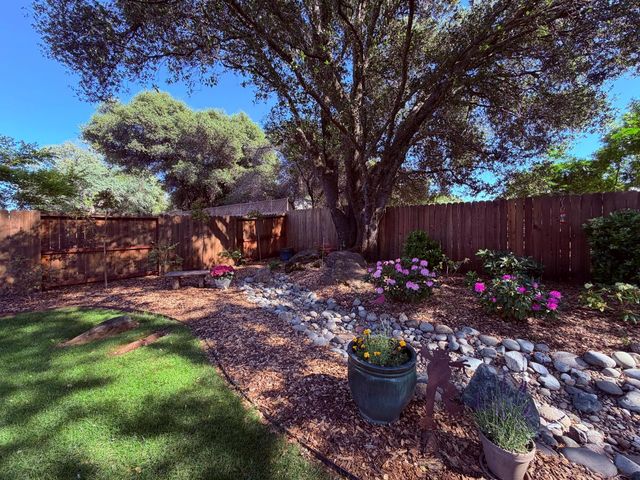 8754 Port Dr, Plymouth, CA 95669