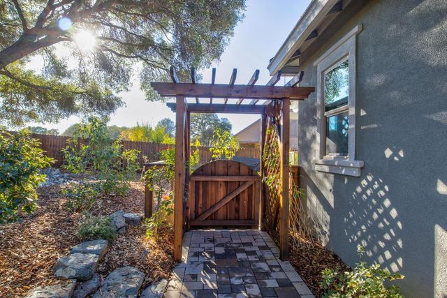 8754 Port Dr, Plymouth, CA 95669