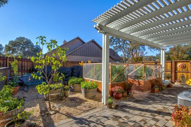 8754 Port Dr, Plymouth, CA 95669