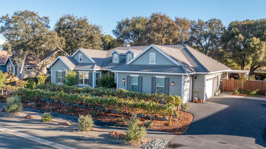 8754 Port Dr, Plymouth, CA 95669