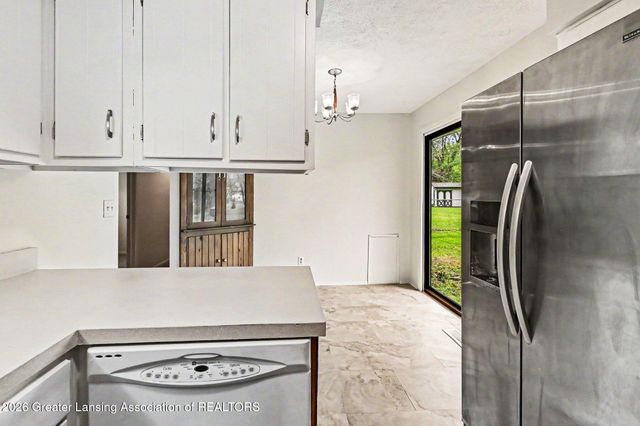 1422 Pierce Road, Lansing, MI 48910