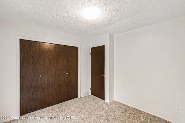 1422 Pierce Road, Lansing, MI 48910