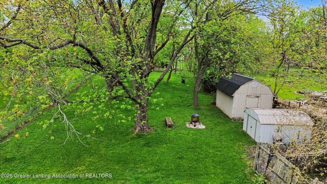 1422 Pierce Road, Lansing, MI 48910