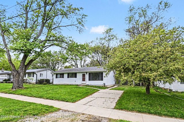 1422 Pierce Road, Lansing, MI 48910