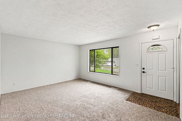1422 Pierce Road, Lansing, MI 48910