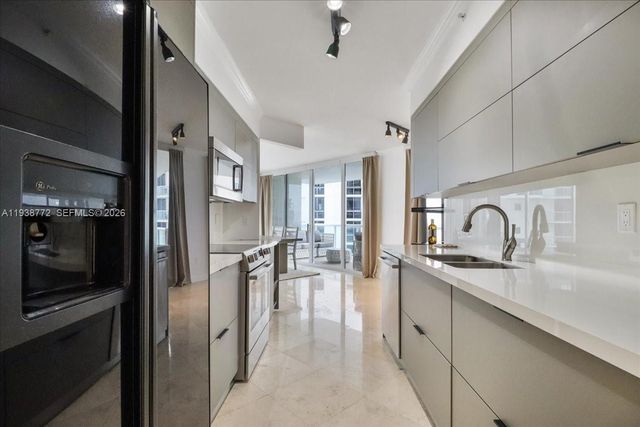 18671 Collins Ave 2404, Sunny Isles Beach, FL 33160