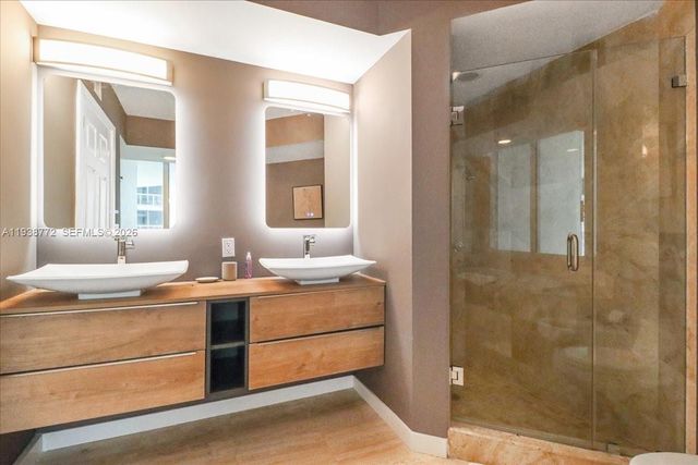 18671 Collins Ave 2404, Sunny Isles Beach, FL 33160