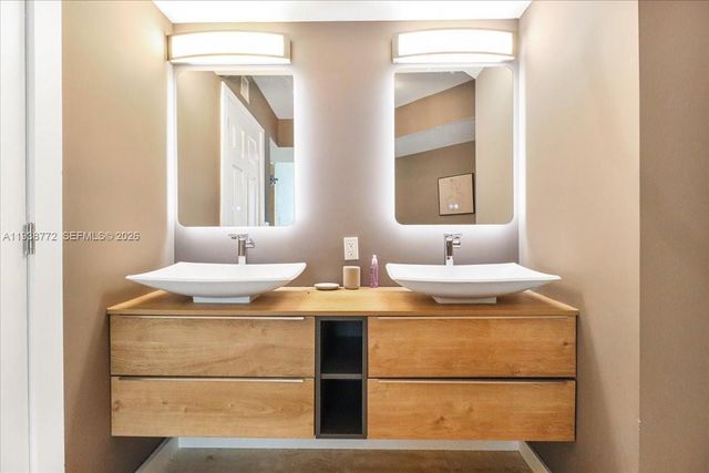 18671 Collins Ave 2404, Sunny Isles Beach, FL 33160