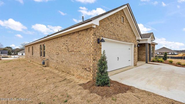 102 Triple Crown Cove, Clinton, MS 39056