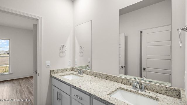 102 Triple Crown Cove, Clinton, MS 39056