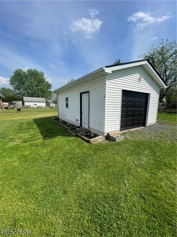 118 First Street, Follansbee, WV 26037