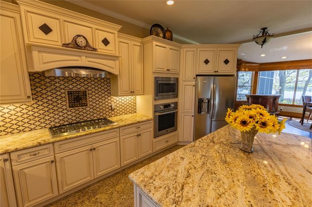 8910 EAGLE WATCH DRIVE, Riverview, FL 33578