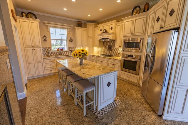 8910 EAGLE WATCH DRIVE, Riverview, FL 33578