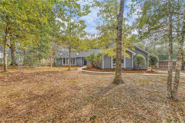 613 Oak Ridge Court, Daphne, AL 36526