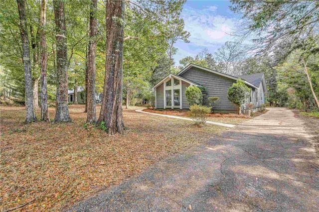 613 Oak Ridge Court, Daphne, AL 36526