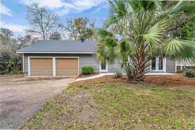 613 Oak Ridge Court, Daphne, AL 36526