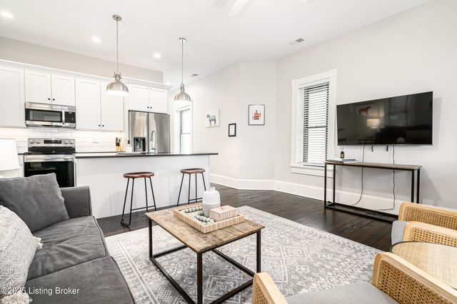 1829 Brownsboro Rd, Louisville, KY 40206