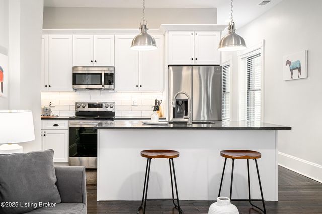 1829 Brownsboro Rd, Louisville, KY 40206